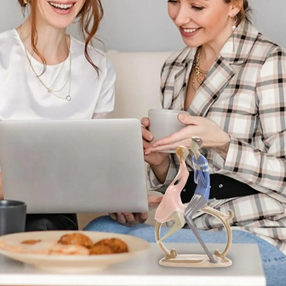 Monokweepjy Couple Sculpture Resin Lovers Figurines Home Decor