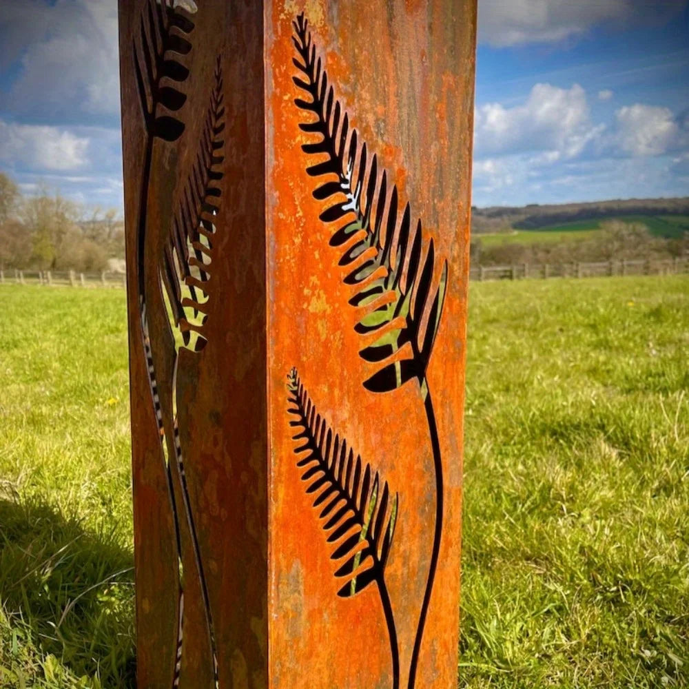 High-concerned Rustic Metal Fern Leaf Bamboo Planter Garden Columns Sculpture